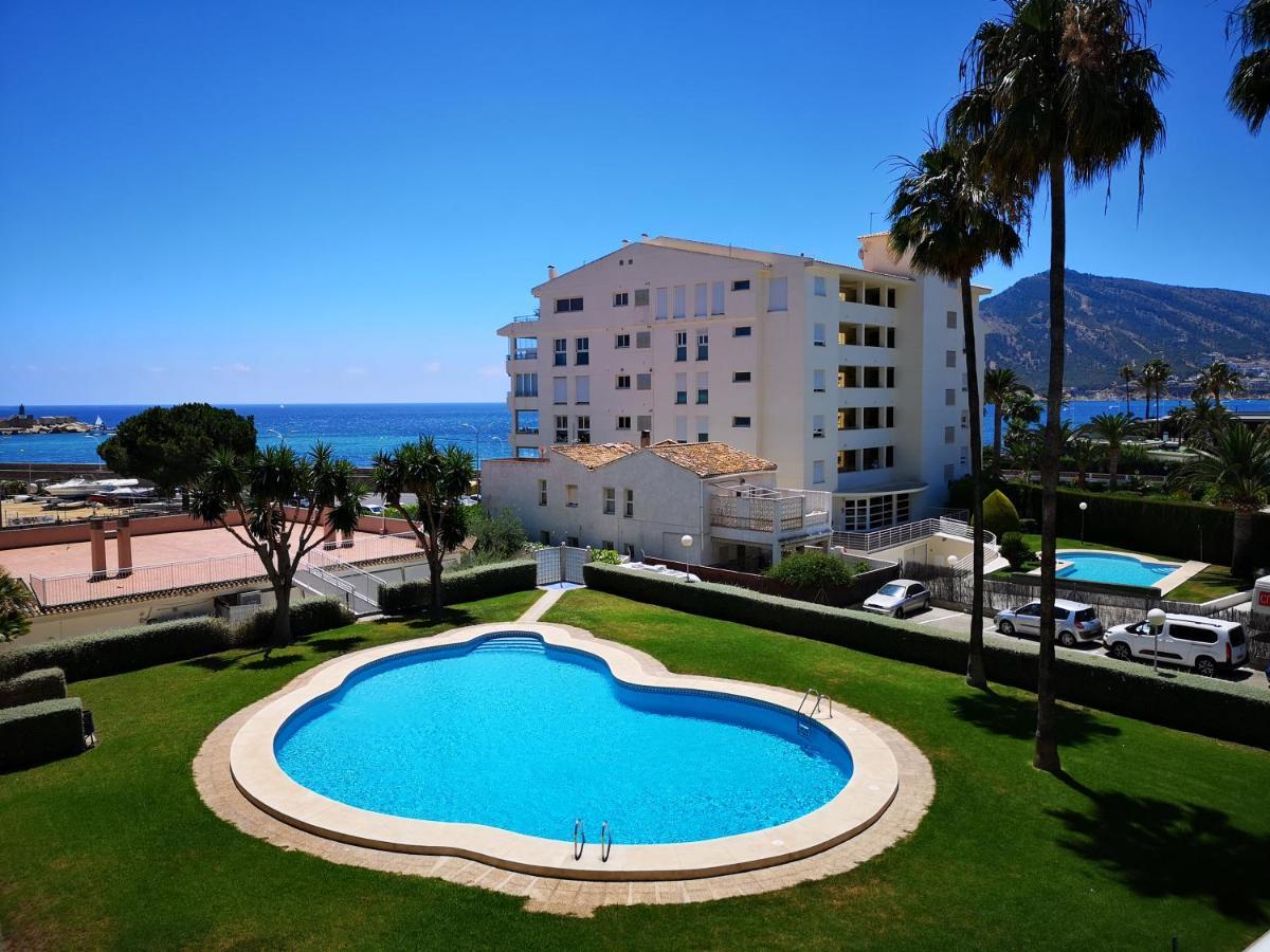 Acogedor Apartamento Frente Al Mar Con Piscina 阿尔啼 外观 照片