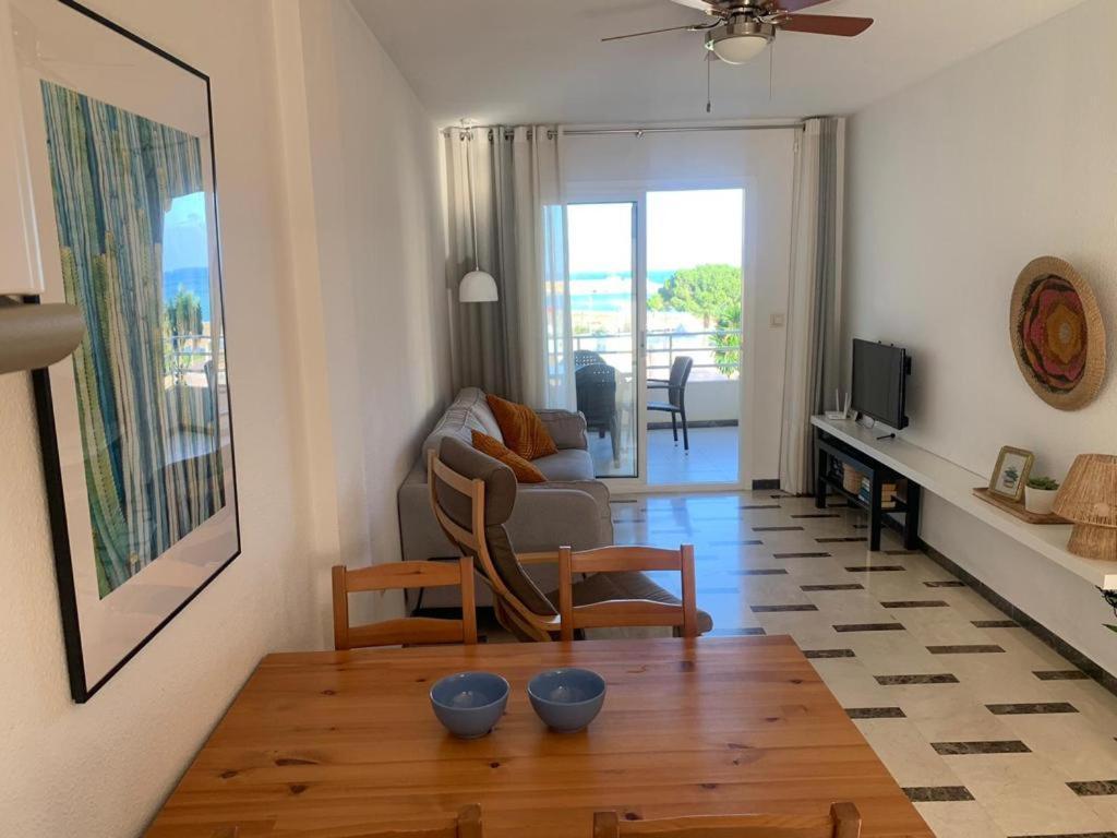 Acogedor Apartamento Frente Al Mar Con Piscina 阿尔啼 外观 照片