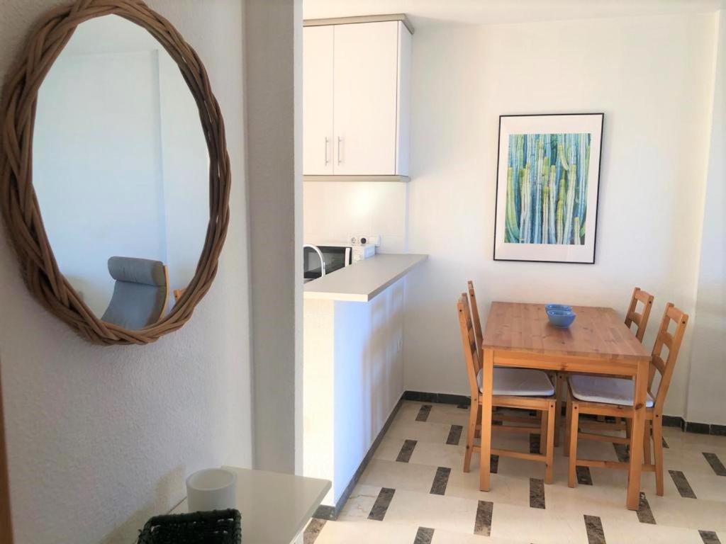 Acogedor Apartamento Frente Al Mar Con Piscina 阿尔啼 外观 照片